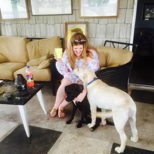 Meet your Posher, Olivia